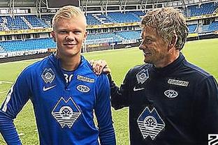 佩林卡：我把里夫斯绝杀森林狼的照片印在高尔夫球上送给了他