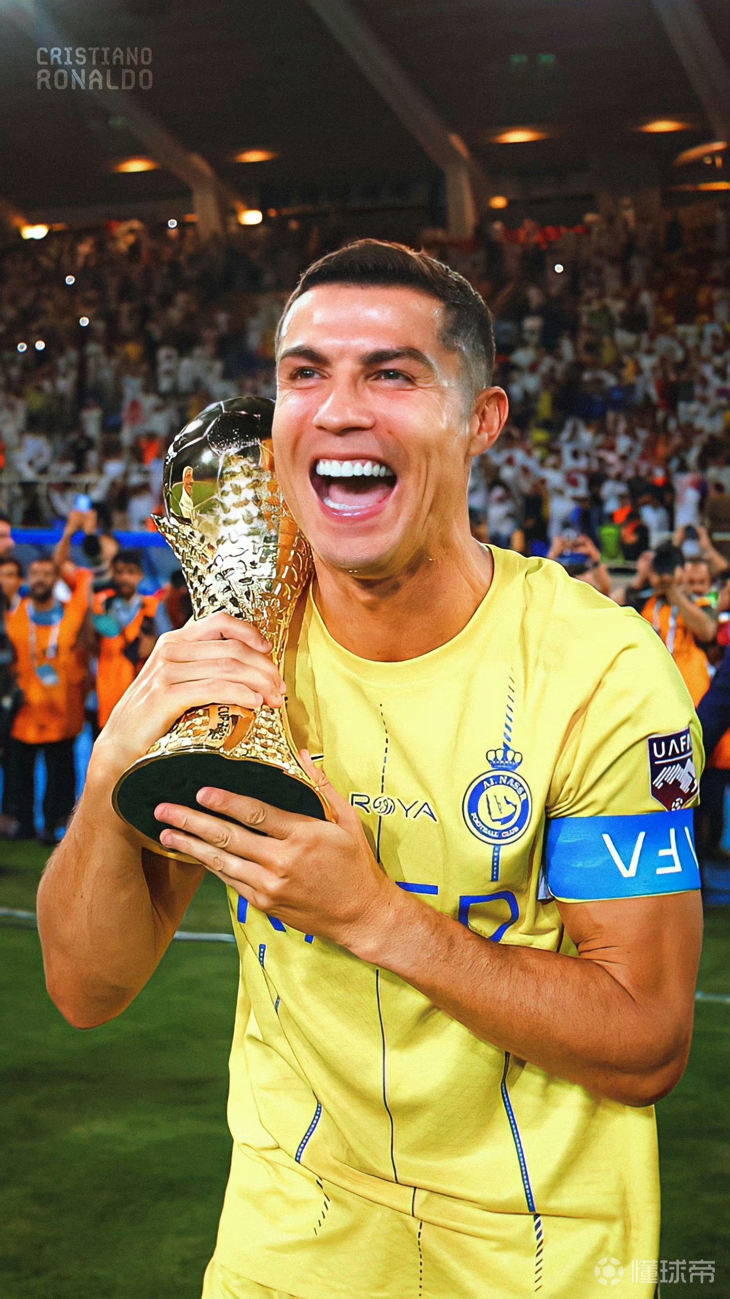 张镇麟上海首秀出战7分钟，3中3得到6分（张镇麟上海首秀仅出战7分钟，三投全中拿下6分）