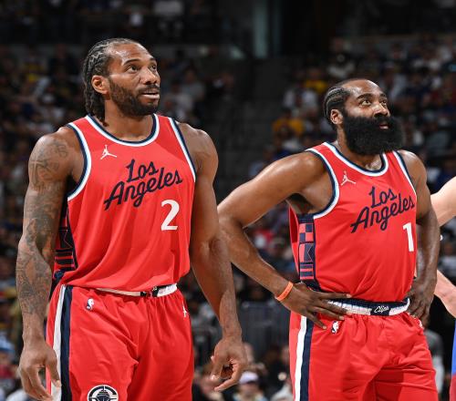 罗体：卢卡库本周末可能归队，预计意超杯半决赛踢米兰时复出（罗马体育报：卢卡库或于本周末归队，预计在意超杯半决赛对米兰时复出）